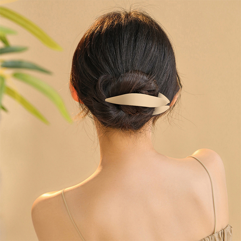 Schwalbenschwanzclip mit Kunststoffclip für injizierte Haarklaue